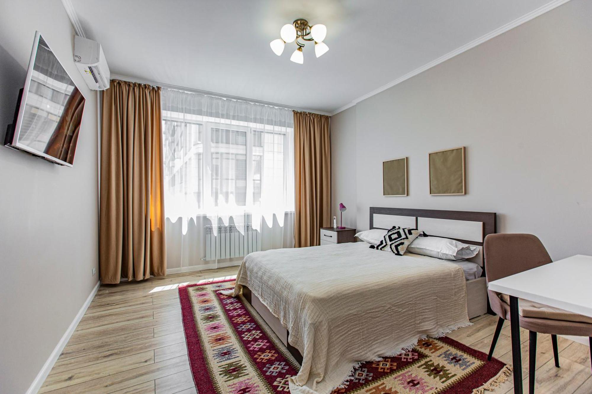 2 Room Apartment In The Center الماتي المظهر الخارجي الصورة